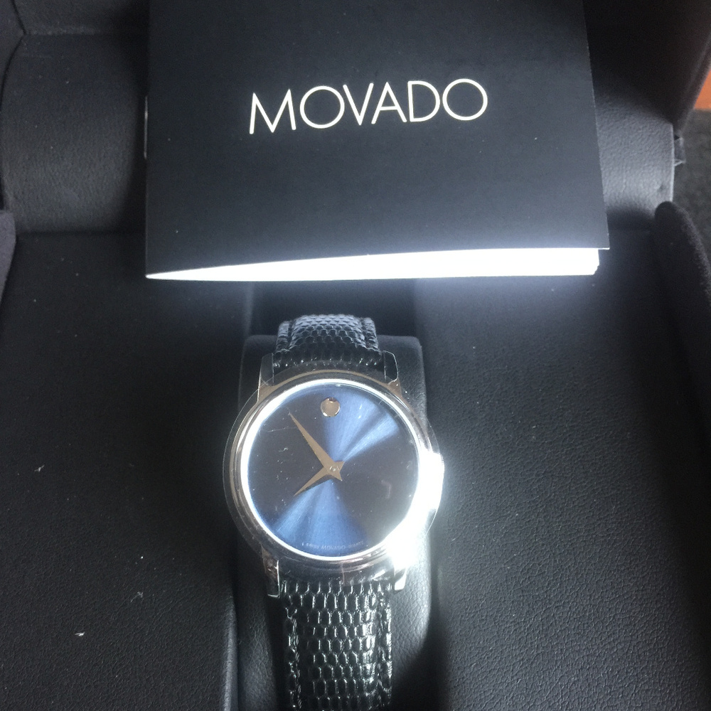 Movado MUSEUM CLASSIC Navy Blue Dial Black Watch
